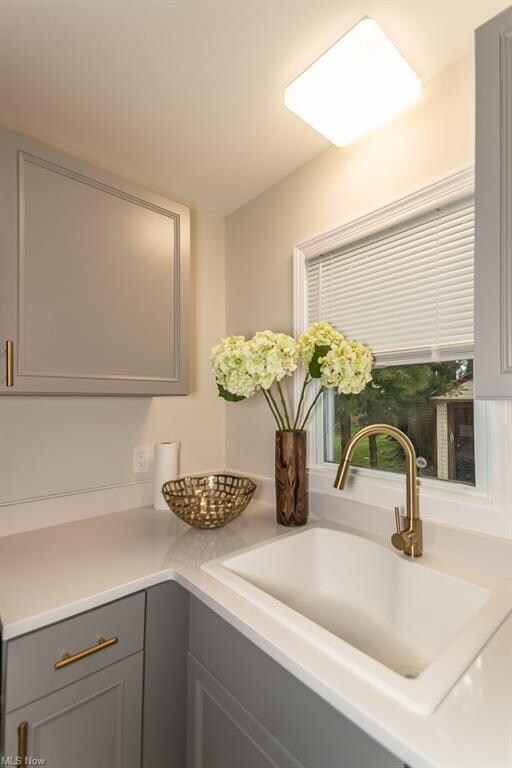 A luxury Bronze Pull-Down Faucet and complementary