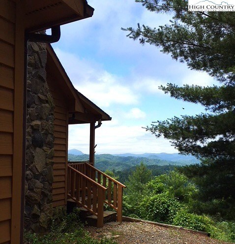 290 Fais DoeDoe breathtaking views at Leatherwood