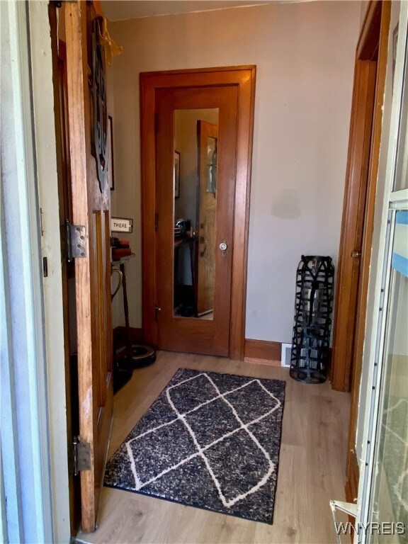 4115 Deveaux St, Niagara Falls, NY 14305 - photo 2