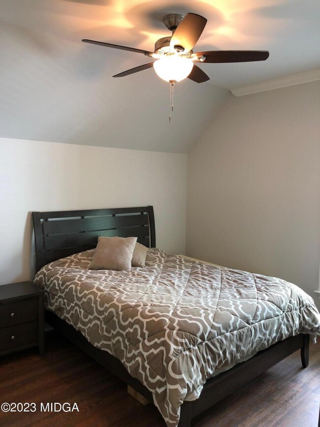 1107 Oglethorpe St unit A, Macon, GA 31201 - photo 2