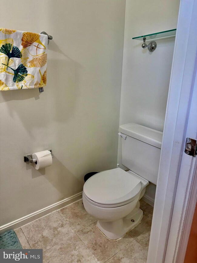 15574 Traverser Ct, Woodbridge, VA 22193 - photo 4