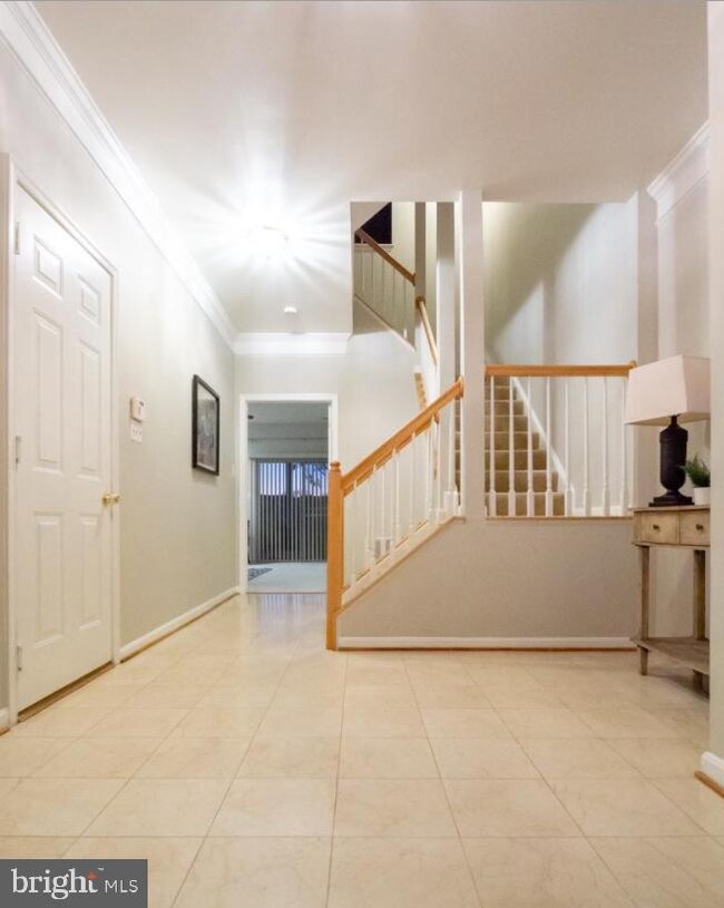 12986 Park Crescent Cir, Herndon, VA 20171 - photo 3