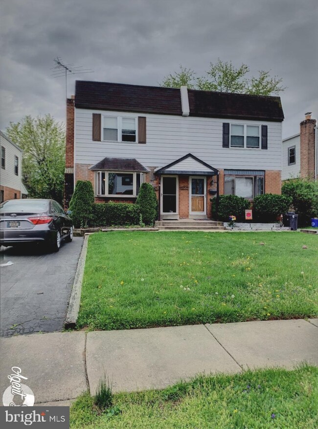 9 Lawnton Terrace W, Glenolden, PA 19036 - photo 2