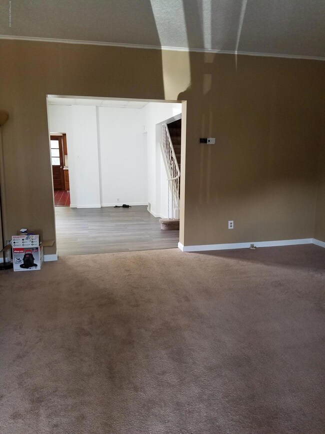 46 Parsonage St, Pittston, PA 18640 - photo 3