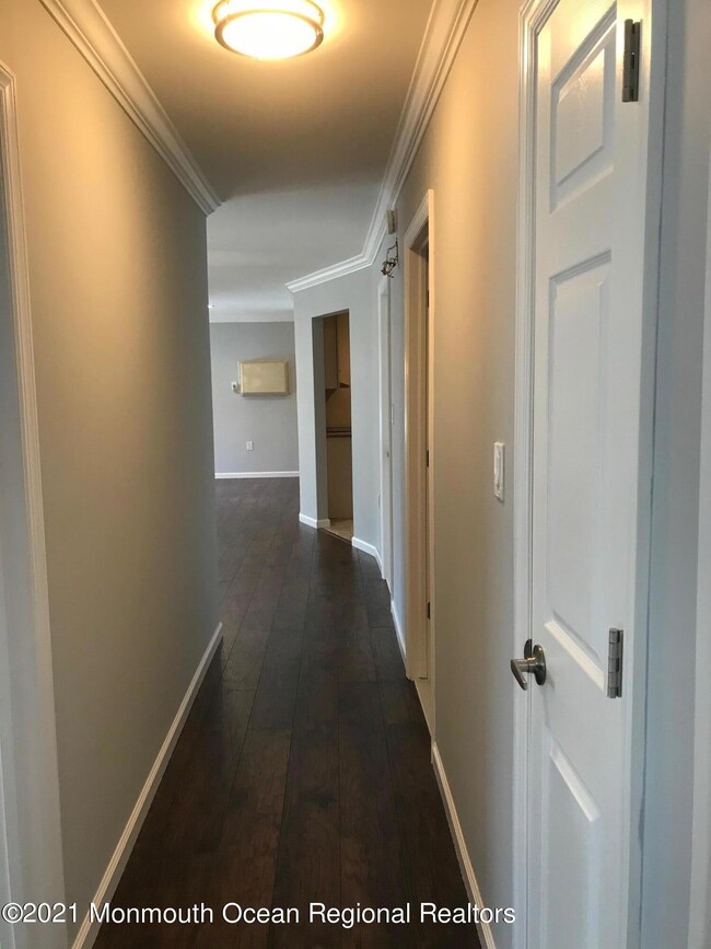 12 Pine Cluster Cir unit K, Manalapan, NJ 07726 - photo 4