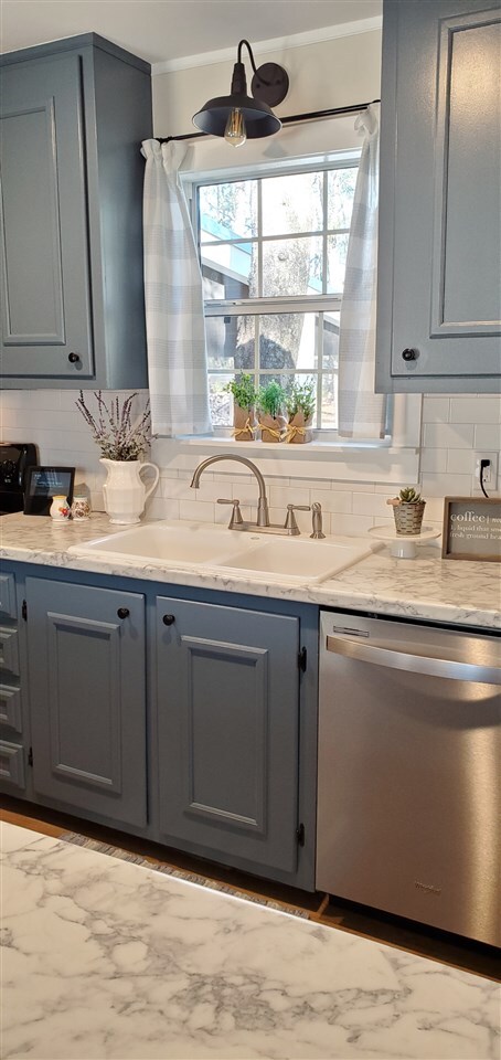 219 Bay Pine Dr, Crawfordville, FL 32327 - photo 6