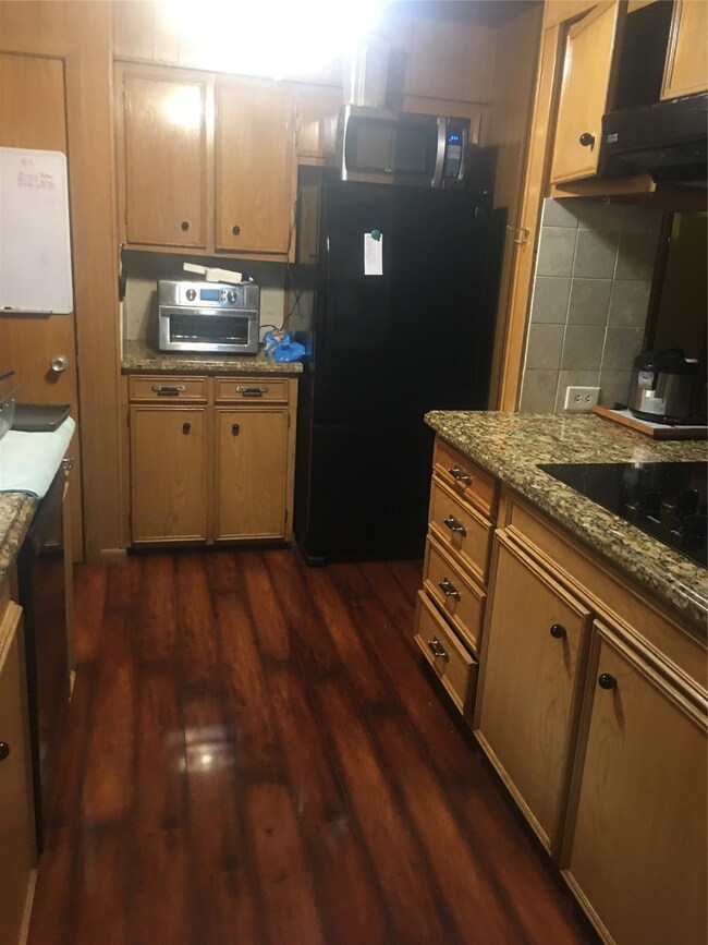 3809 Avenue P, Rosenberg, TX 77471 - photo 7