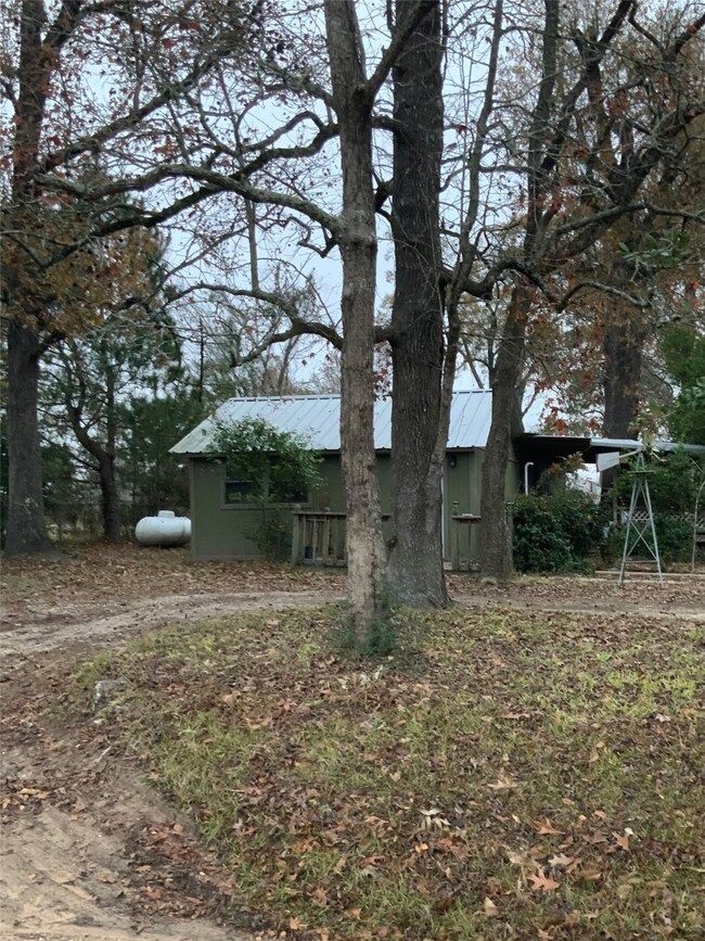 10 County Road 3813, Cleveland, TX 77328 - photo 2