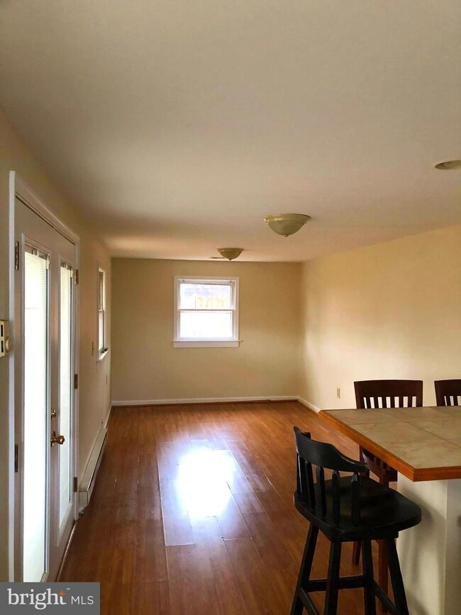 114 S Charles St, Front Royal, VA 22630 - photo 5