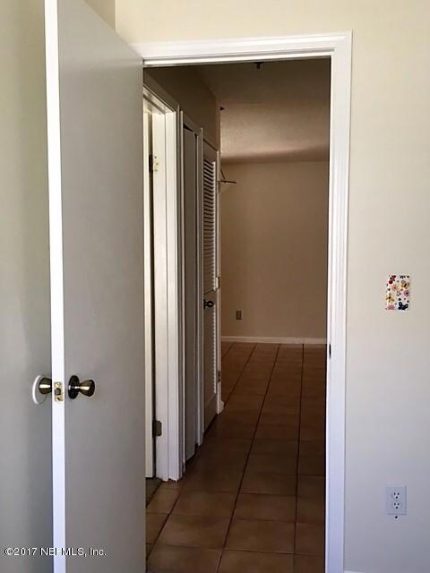 2326 Townsquare Dr, Jacksonville, FL 32216 - photo 5