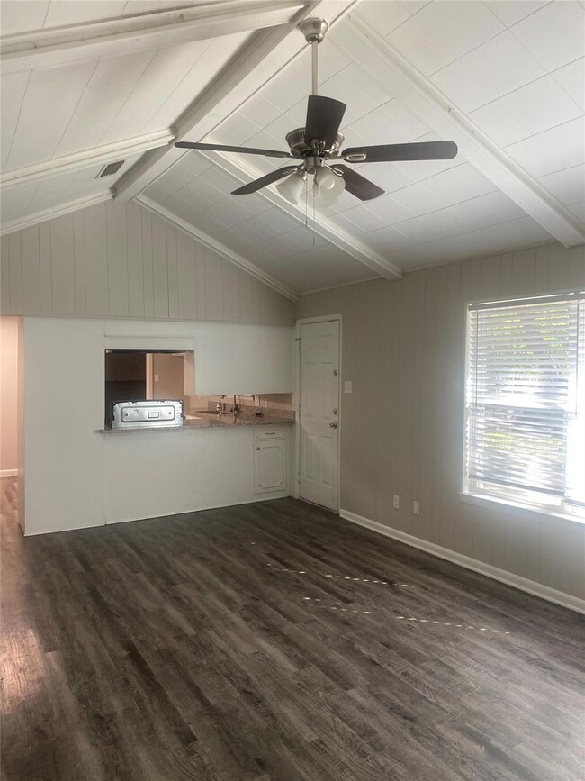 1214 Crestridge St, Ennis, TX 75119 - photo 2