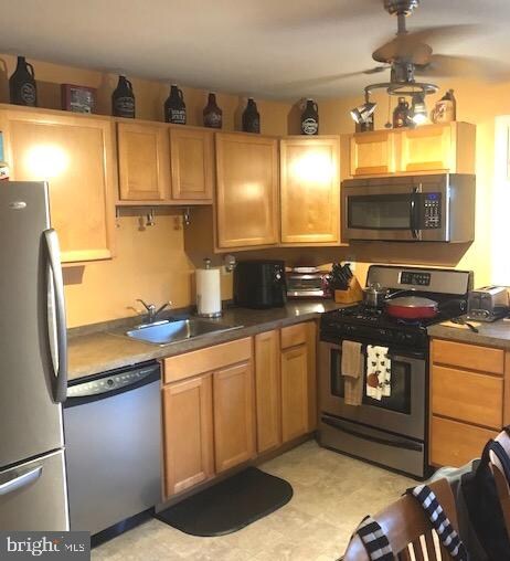 137 Estates Rd, Pine Hill, NJ 08021 - photo 5