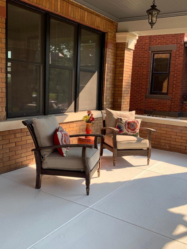 Porch 1