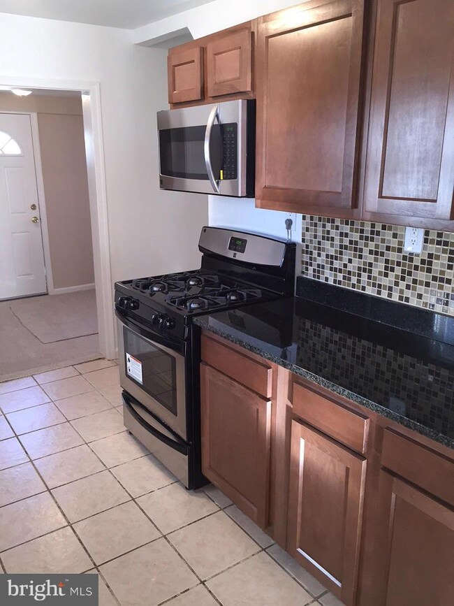 905 Balboa Ave, Capitol Heights, MD 20743 - photo 5