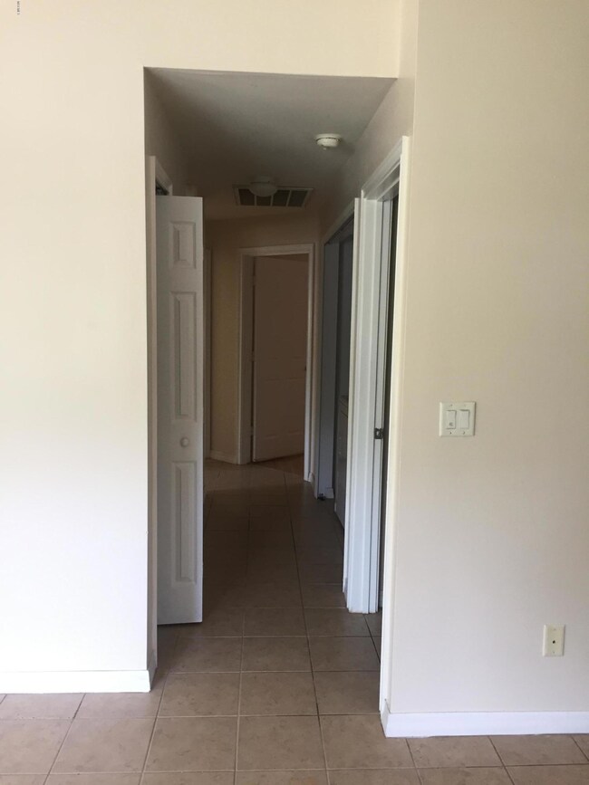 6079 E Quitman St unit 6081, Bay Saint Louis, MS 39520 - photo 4