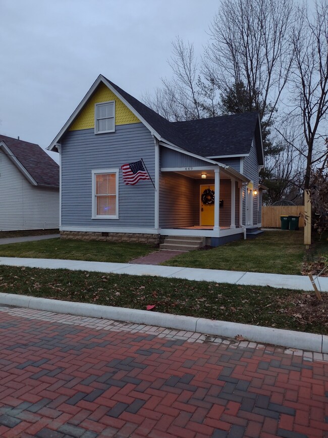 449 Yandes St, Franklin, IN 46131 - photo 2