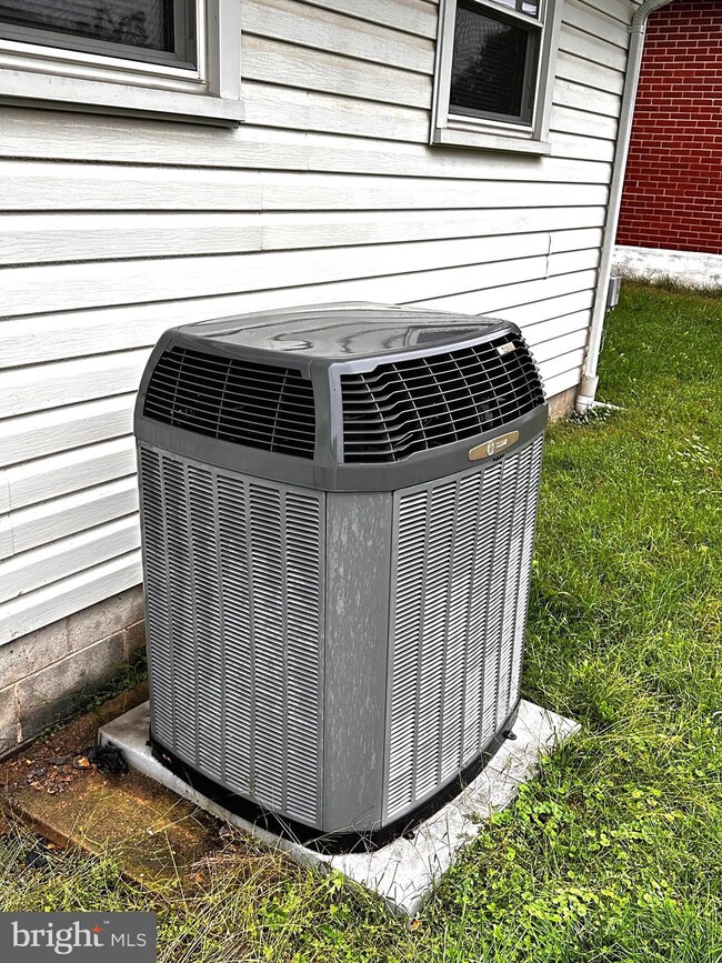 315 Grand Ave, Keyser, WV 26726 - photo 6