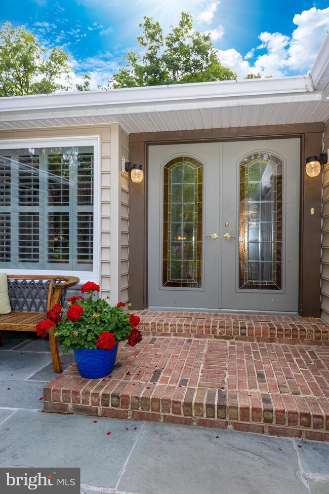 9740 S Park Cir, Fairfax Station, VA 22039 - photo 7