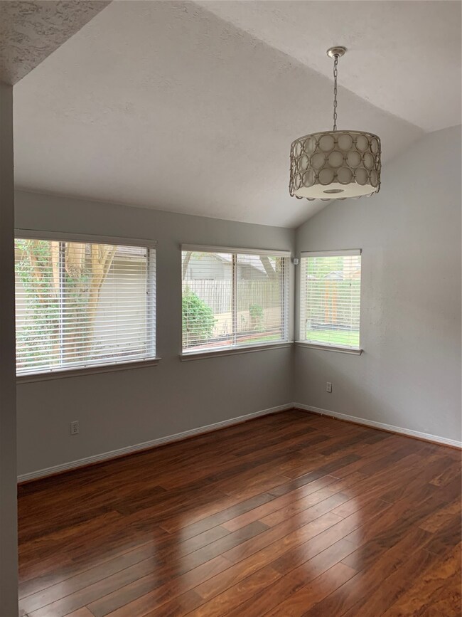 16115 Springbank Dr, Houston, TX 77095 - photo 3