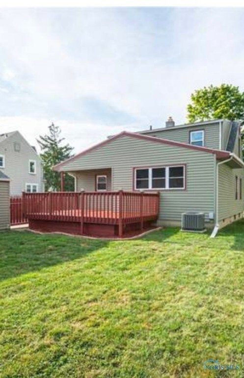 2327 108th St, Toledo, OH 43611 - photo 3