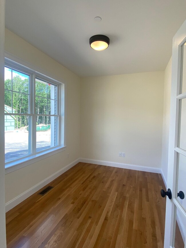 0 Banfield Rd unit 13 4881301, Portsmouth, NH 03801 - photo 6