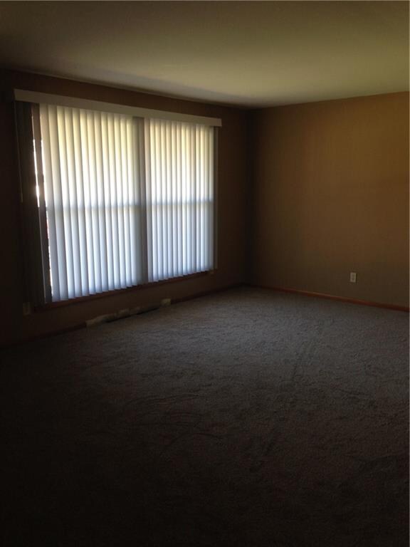 5225 Magnolia Dr, Columbus, IN 47203 - photo 3