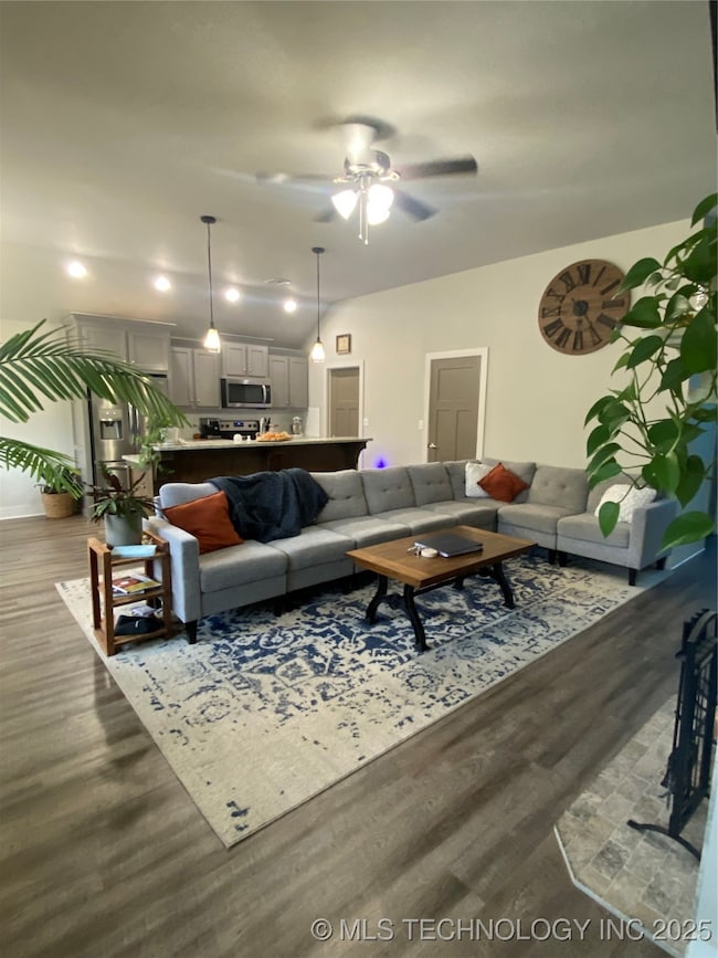 809 S Highland St, Ada, OK 74820 - photo 4