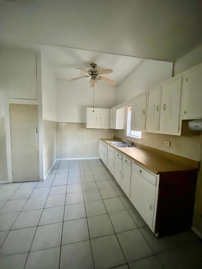 548 S Ceylon St, Eagle Pass, TX 78852 - photo 6