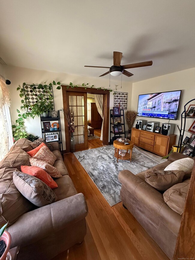 153 Overland Ave unit 155, Bridgeport, CT 06606 - photo 7