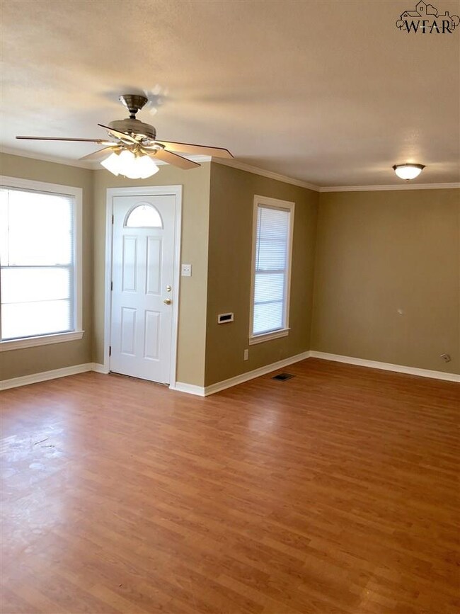 1520 Hursh Ave, Wichita Falls, TX 76302 - photo 5