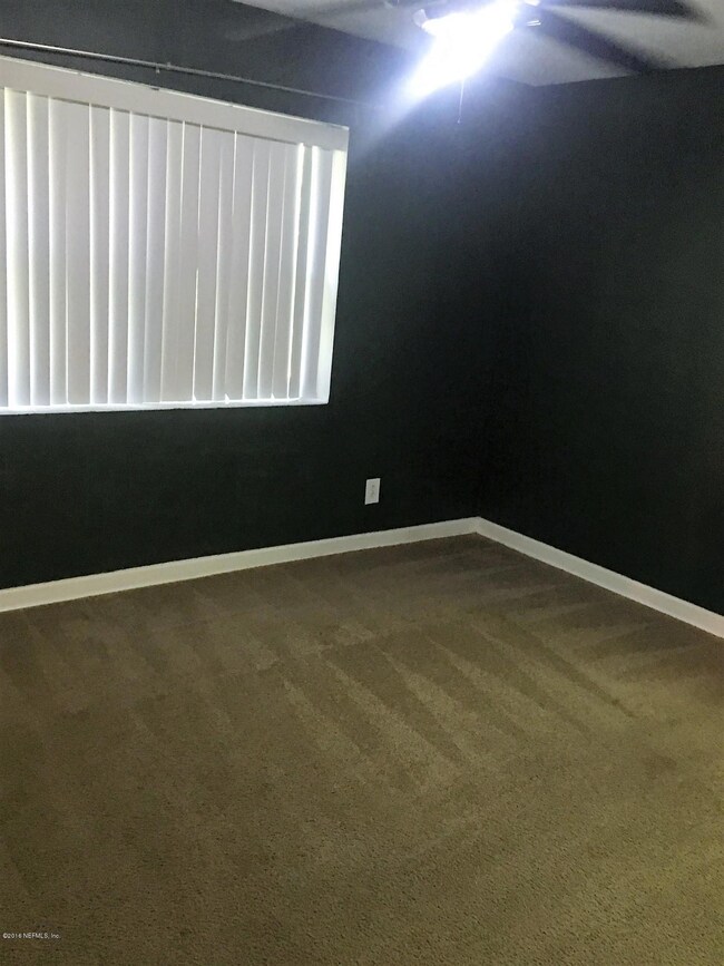 6146 Autlan Dr, Jacksonville, FL 32210 - photo 7