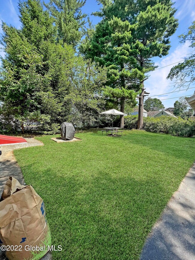 6 28 Eastholm Rd