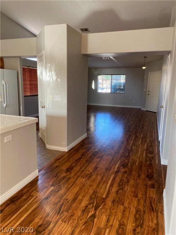 2619 Holy Cross Dr, Las Vegas, NV 89156 - photo 4