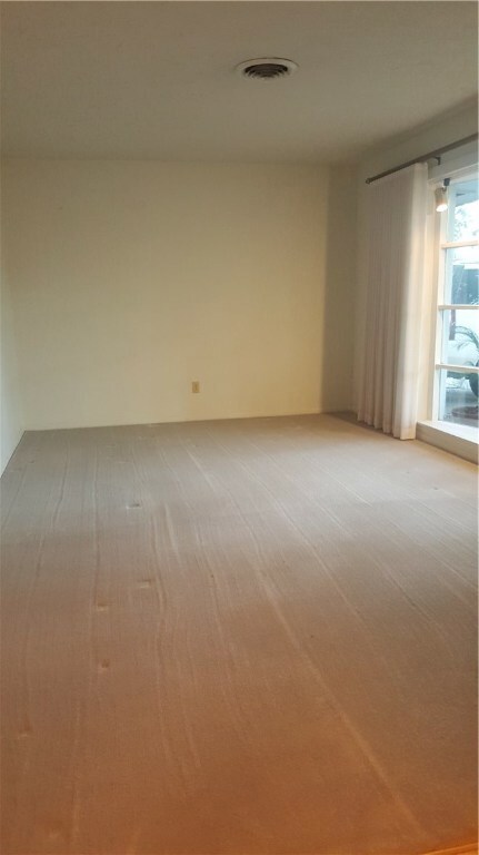 2ND LIVING ROOM