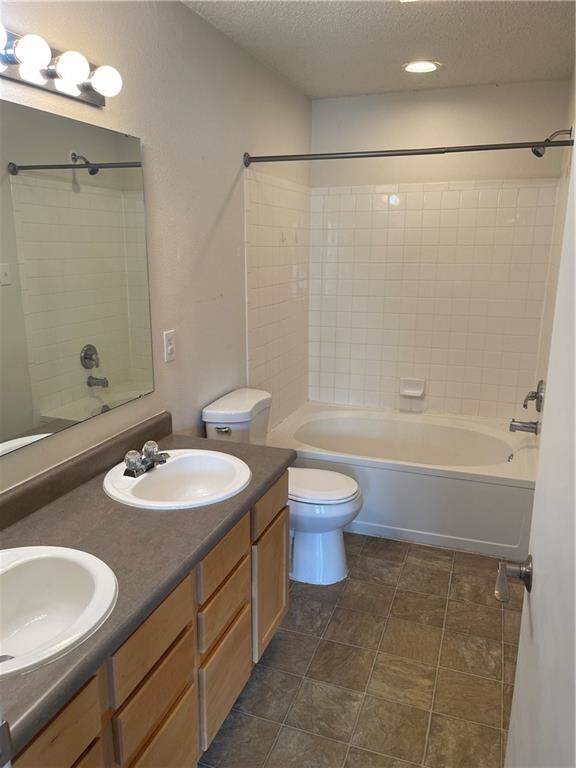 10188 Brushfield Ln, Fishers, IN 46037 - photo 4