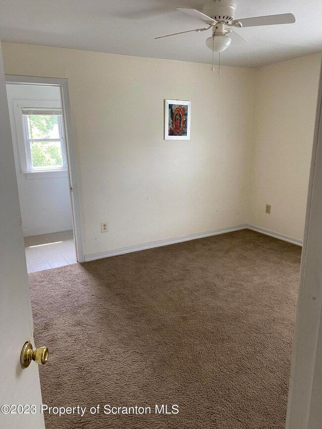 2430 Amelia Ave unit 2432, Scranton, PA 18509 - photo 6