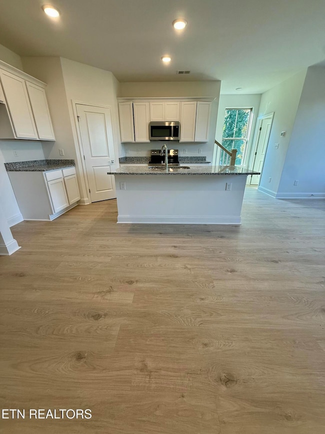 1832 Bennett Village Dr, Maryville, TN 37804 - photo 5