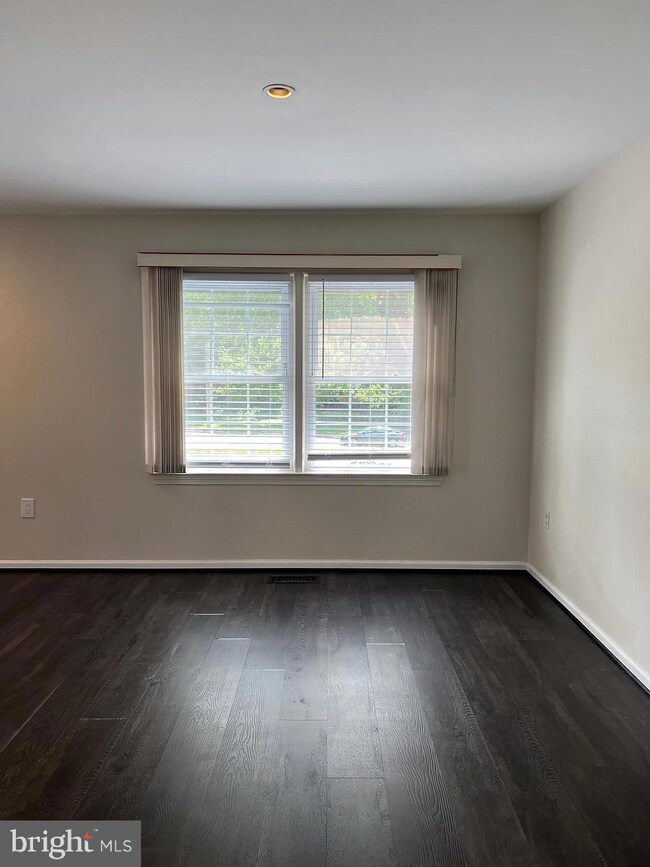 10200 Arizona Cir, Bethesda, MD 20817 - photo 7