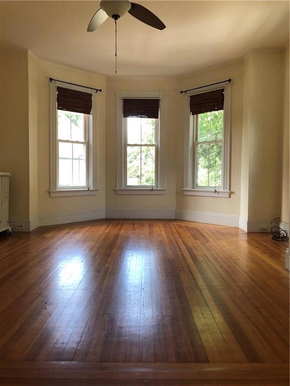 19 Rhode Island Ave, Newport, RI 02840 - photo 2