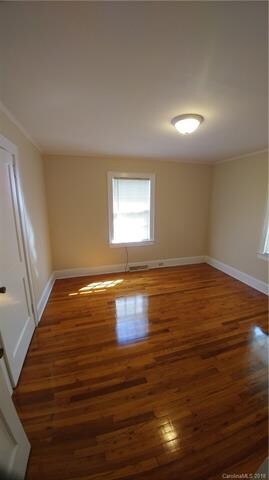 631 Hartness Rd, Statesville, NC 28677 - photo 3