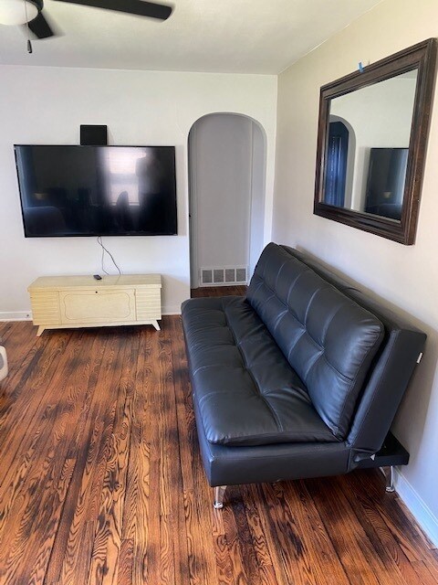 309 S Martin Ave, Waukegan, IL 60085 - photo 5