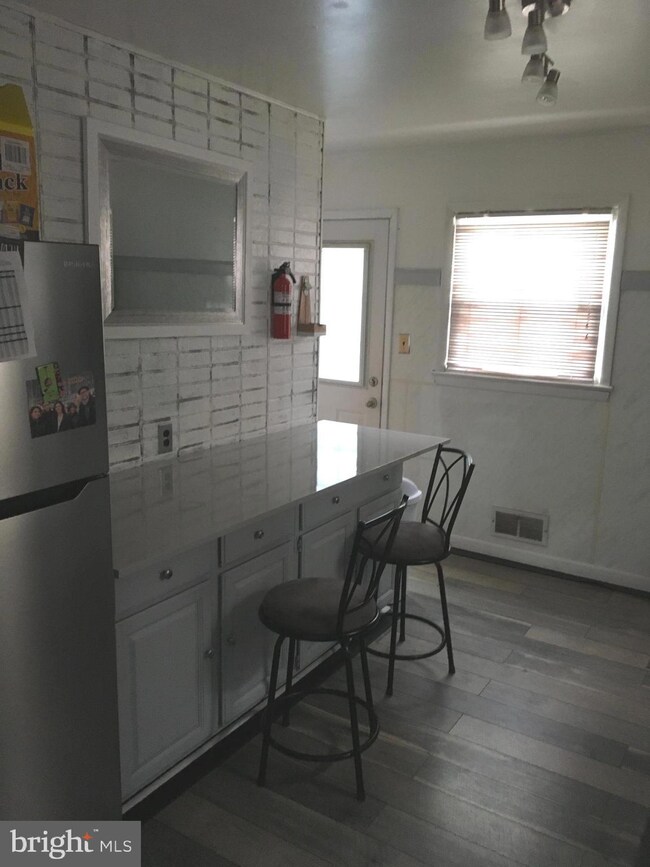 2203 Ohio Ave, Hyattsville, MD 20785 - photo 6