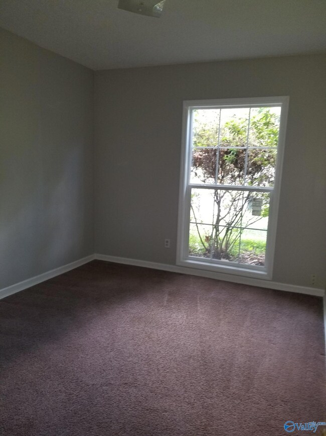 3907 Grunden Dr SW, Huntsville, AL 35805 - photo 7