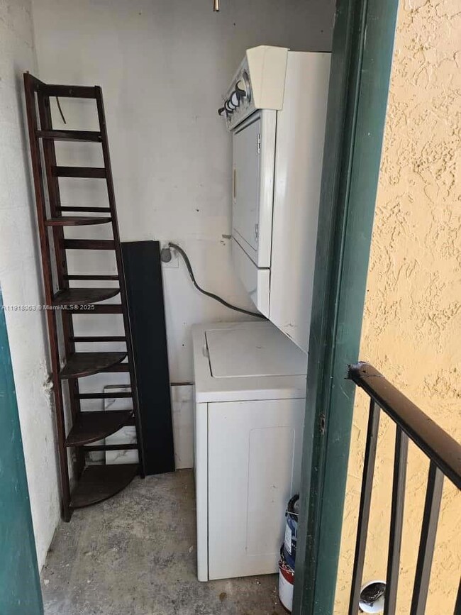 10725 Cleary Blvd unit 206, Plantation, FL 33324 - photo 7