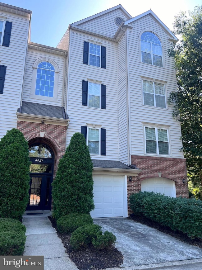 4651 Longstreet Ln unit 304, Alexandria, VA 22311 - photo 3