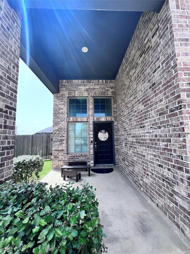 31110 Camden Bluff Cir, Hockley, TX 77447 - photo 2