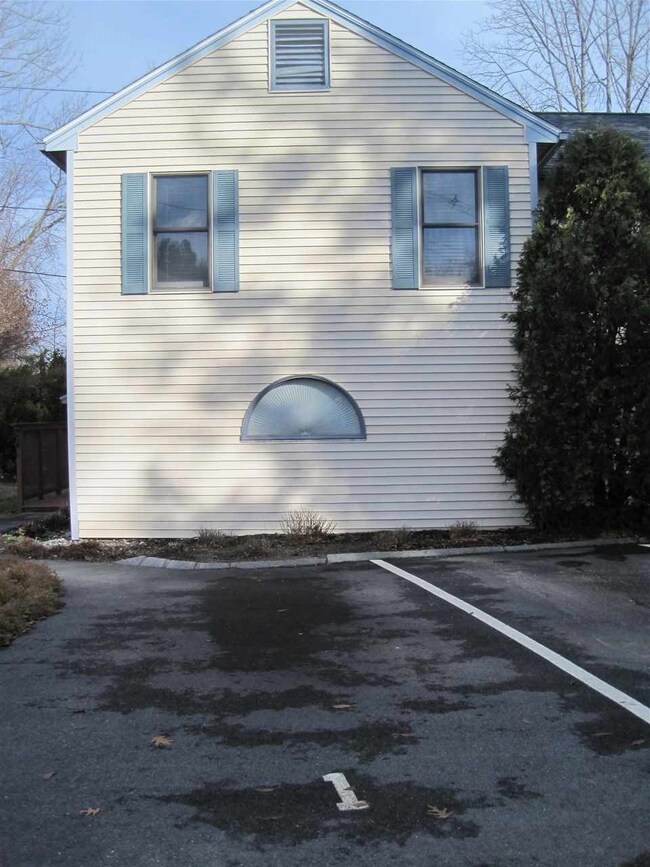 13 Mill Rd unit 1, Durham, NH 03824 - photo 3