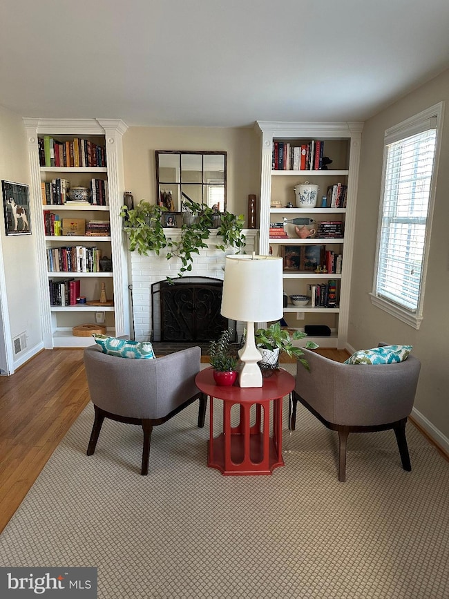 937 N Lebanon St, Arlington, VA 22205 - photo 2