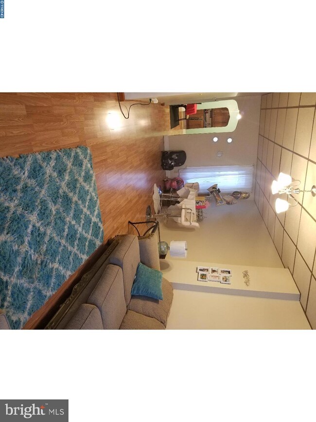 1414 N 10th St, Reading, PA 19604 - photo 4