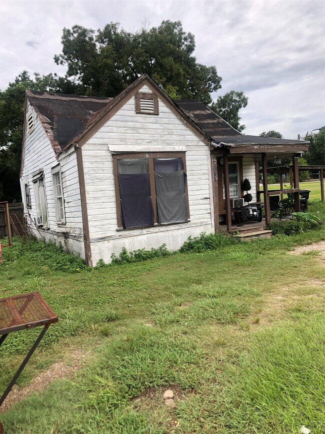 4111 & 4113 Crane St unit 2, Houston, TX 77026 - photo 5